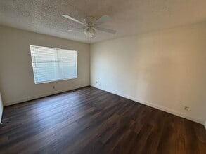 2687 Phipps Ave in Simi Valley, CA - Building Photo - Building Photo