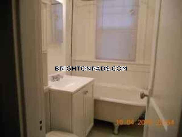 286 Chestnut Hill Ave in Boston, MA - Building Photo