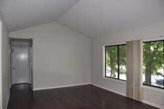553 Doral Country Dr in Nashville, TN - Building Photo - Building Photo