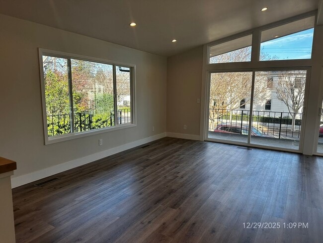 1403 Brown St in Napa, CA - Building Photo - Building Photo