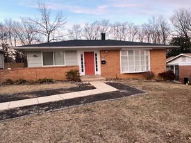 522 E Indian Spring Dr in Silver Spring, MD - Building Photo