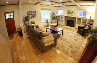 2919 E Cherry St in Seattle, WA - Building Photo - Building Photo