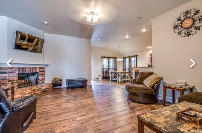 9306 Quincy Ave in Lubbock, TX - Foto de edificio - Building Photo