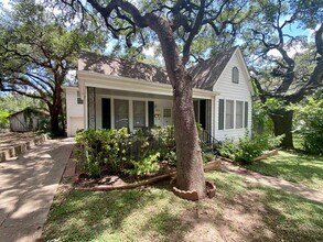 502 Academy Dr in Austin, TX - Building Photo - Building Photo