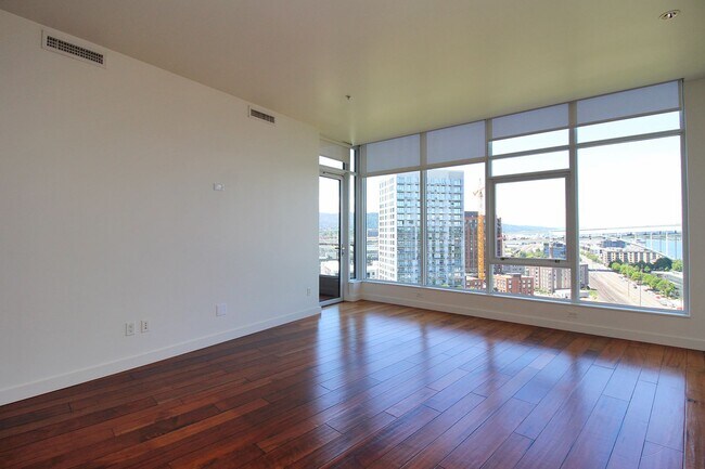 949 NW Overton St in Portland, OR - Building Photo - Building Photo