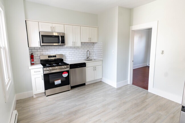 133 37th St, Unit 2
