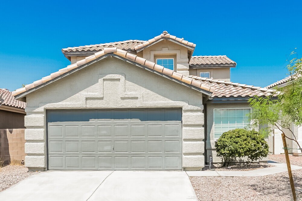 8379 Yamhill St in Las Vegas, NV - Foto de edificio