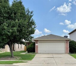 5912 Ridge Lake Dr in Fort Worth, TX - Building Photo - Building Photo