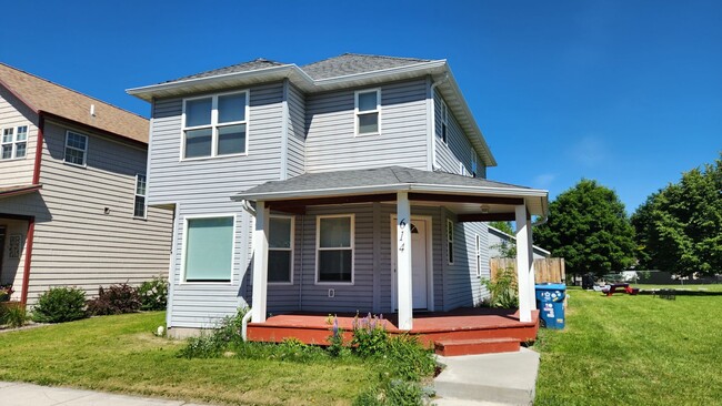 property at 614 Luella Ln