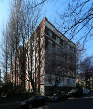 884 Bute St in Vancouver, BC - Building Photo - Building Photo