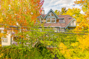 1915 E Georgia St in Vancouver, BC - Building Photo - Building Photo