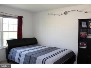 8 Stafford Dr in West Windsor Township, NJ - Building Photo - Building Photo