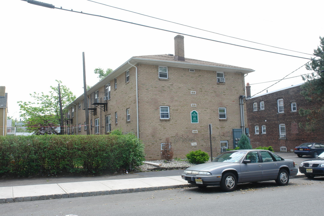 190 1st St in Perth Amboy, NJ - Building Photo