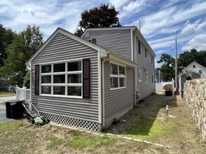6 Perth Rd in Arlington, MA - Foto de edificio - Building Photo