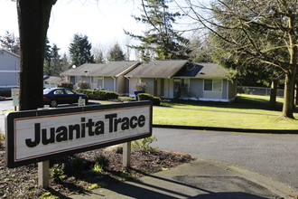 Juanita Trace in Kirkland, WA - Building Photo - Building Photo