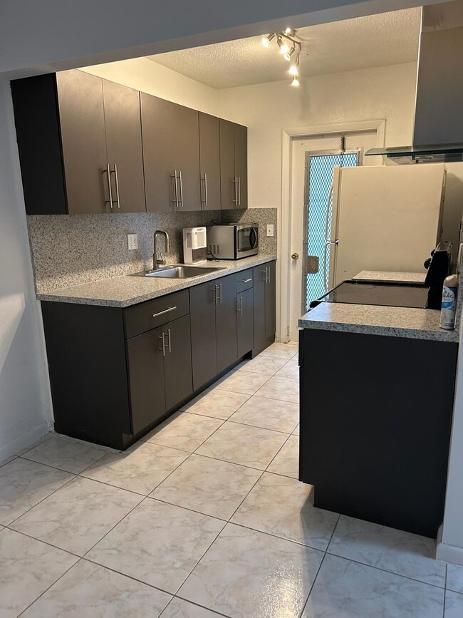 1500 S 20th Ave in Hollywood, FL - Building Photo - Building Photo