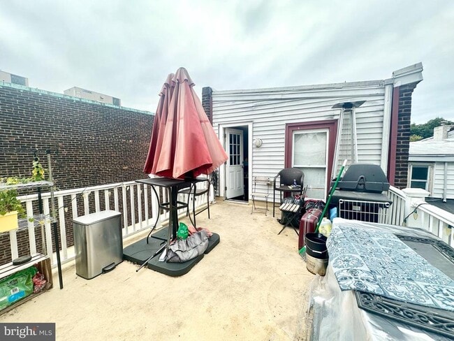 4327 Main St in Philadelphia, PA - Building Photo - Building Photo