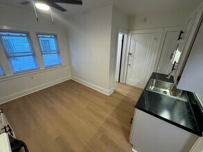 1611 S 56th St, Unit 1611 in West Milwaukee, WI - Foto de edificio - Building Photo