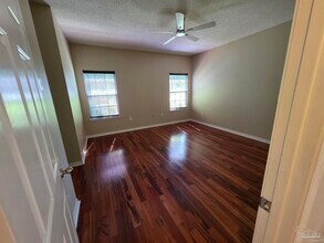 5910 Drexel Rd in Pensacola, FL - Building Photo - Building Photo