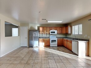 1587 E Anastasia St in Queen Creek, AZ - Foto de edificio - Building Photo