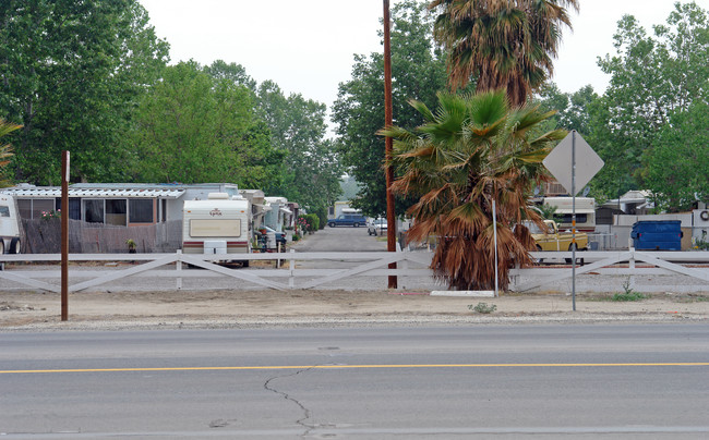 2150 S San Jacinto Ave in San Jacinto, CA - Building Photo - Building Photo