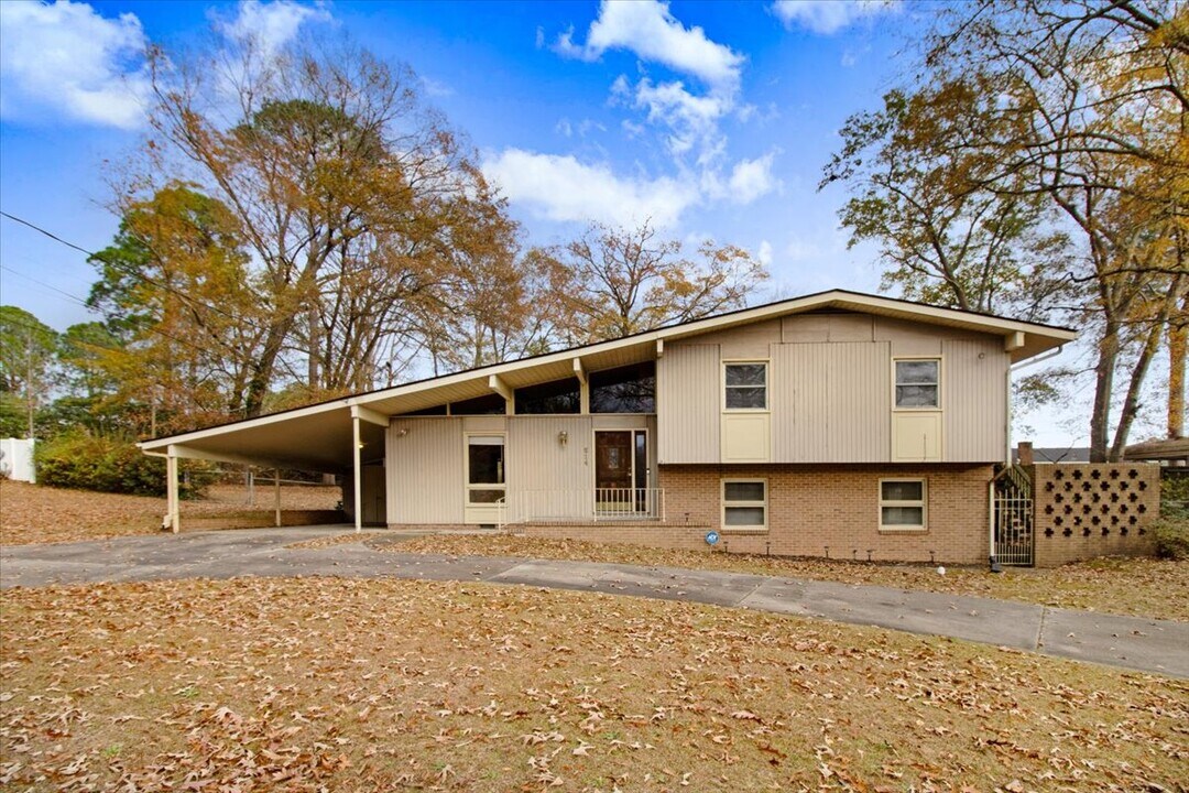 514 Forest Hill Dr in Goldsboro, NC - Building Photo