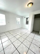 6111 Buchanan St, Unit 1 in Hollywood, FL - Building Photo - Building Photo