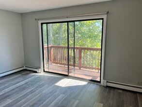 1130 Chalet Dr in Darien, IL - Building Photo - Building Photo