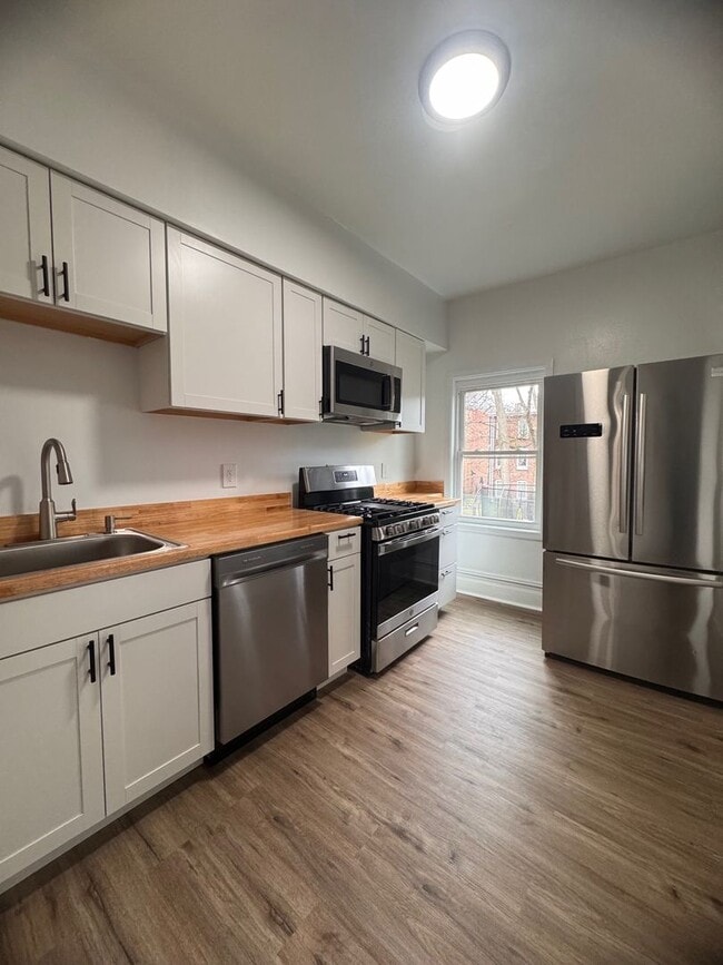 property at 160 N Miller St