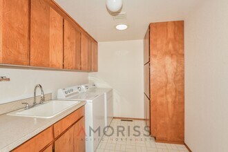 5040 Oakmont Pl SE in Olympia, WA - Building Photo - Building Photo