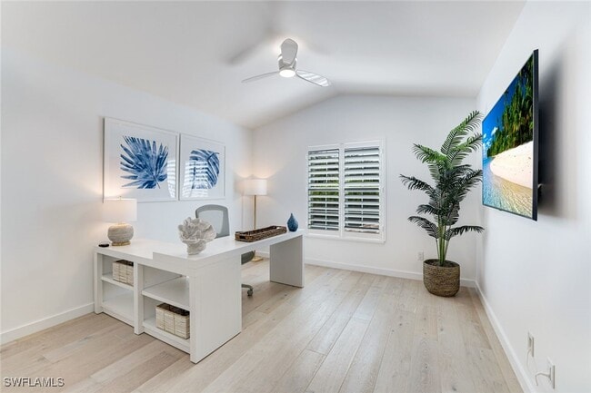 8345 Excalibur Cir
