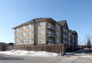 Taylor Grove in Burlington, ON - Building Photo - Primary Photo