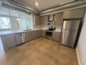 457 4th St NW, Unit 1 in Grand Rapids, MI - Building Photo - Building Photo