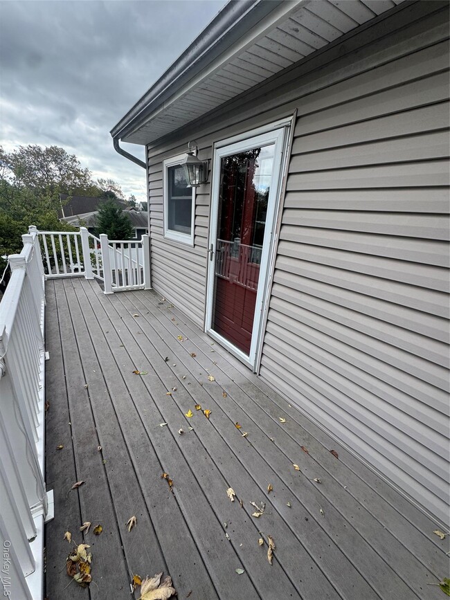 177 S 5th St in Lindenhurst, NY - Building Photo - Building Photo