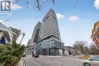 370 Martha St in Burlington, ON - Building Photo - Building Photo