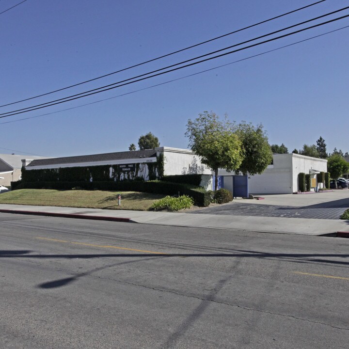 Silvertree Terrace in Garden Grove, CA - Foto de edificio