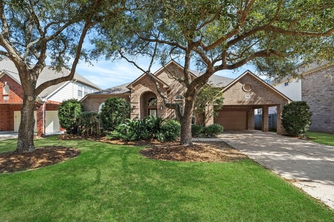 property at 6843 Loupe Ln