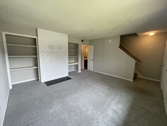 2430 Woodstock Ave in North Charleston, SC - Building Photo - Building Photo