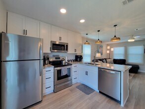 304 Barracuda Ave in Fort Walton Beach, FL - Building Photo - Building Photo