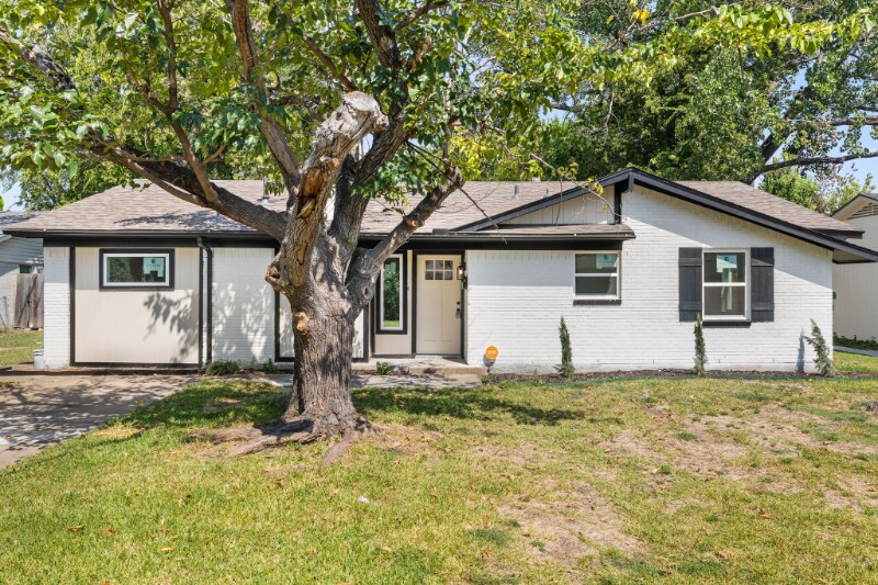 1414 Timberlake Cir in Richardson, TX - Building Photo