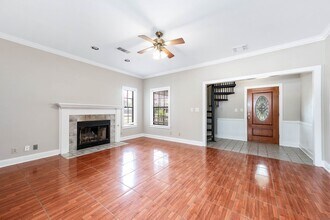 2245 N Austin Ave in Pearland, TX - Building Photo - Building Photo