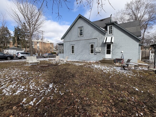 3605 E 42nd St in Minneapolis, MN - Foto de edificio - Building Photo