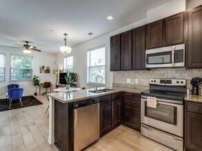 501 W 30th St in Austin, TX - Building Photo - Building Photo