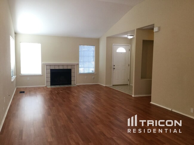 905 Shadywood Cir in Suisun City, CA - Building Photo - Building Photo