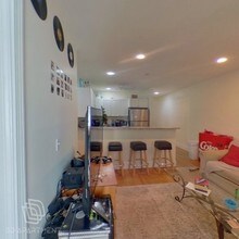 56 Egmont St, Unit 4 in Brookline, MA - Foto de edificio - Building Photo