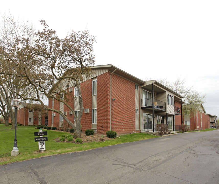 Normandy Oaks in Royal Oak, MI - Building Photo