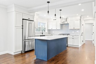 9 Noble St-Unit -9 in Newton, MA - Building Photo - Building Photo