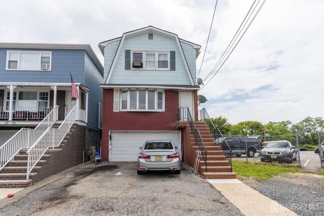 property at 29-31-31 Glenn Dr