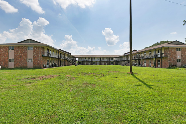 Guardian Apartments in Jackson, TN - Building Photo - Building Photo