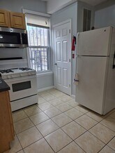 693 BERGEN Ave in Jersey City, NJ - Building Photo - Building Photo